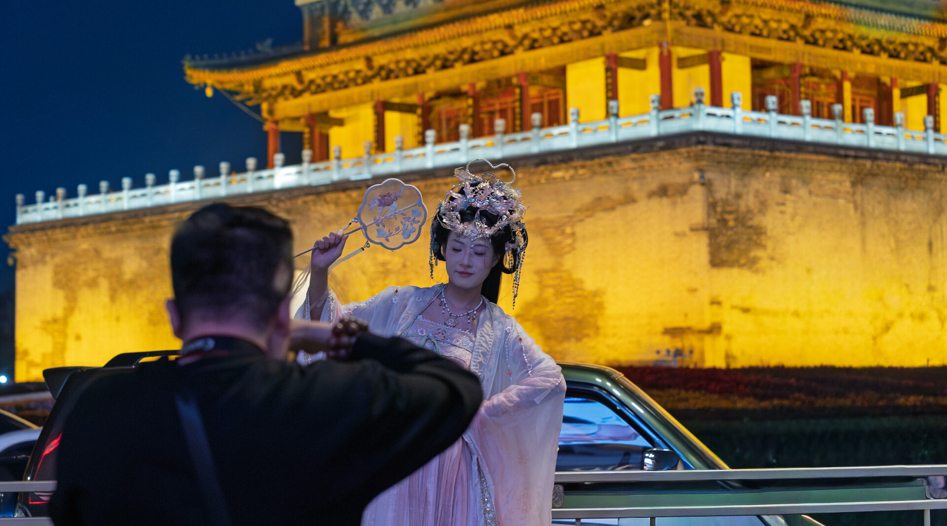 Ancient Sites of China and Girls in Hanfu for  Beautiful Photos